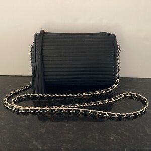 Nordstrom Genuine Leather Black Crossbody Bag/Gold Tone Woven Chain/NWT!